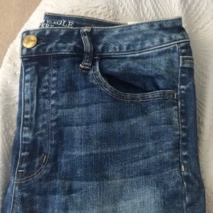 American eagle distressed jeans